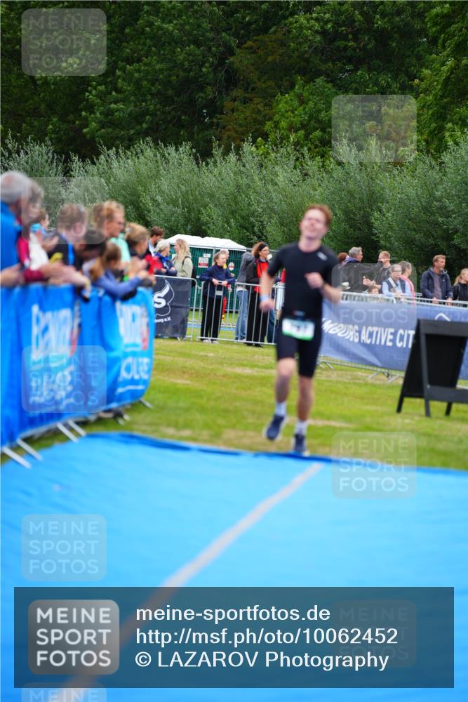 30.08.2026 - Elbe Triathlon Hamburg LAZAROV Photography http://msf.ph/oto/10062452 30.08.2026 11:48:57 Ziel 797 meine-sportfotos.de