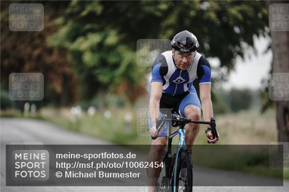 30.08.2026 - Elbe Triathlon Hamburg Michael Burmester http://msf.ph/oto/10062454 30.08.2026 08:58:40 Radfahren 242, 288, 360 meine-sportfotos.de