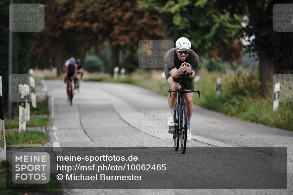 30.08.2026 - Elbe Triathlon Hamburg Michael Burmester http://msf.ph/oto/10062465 30.08.2026 08:58:52 Radfahren 251, 260, 284, 287 meine-sportfotos.de