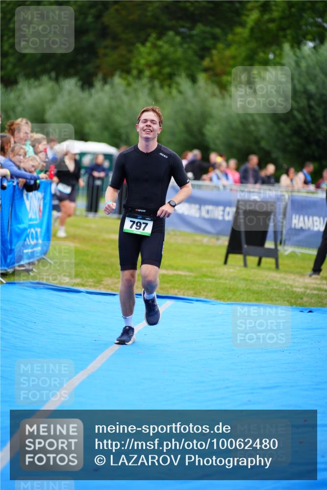 30.08.2026 - Elbe Triathlon Hamburg LAZAROV Photography http://msf.ph/oto/10062480 30.08.2026 11:48:59 Ziel 797 meine-sportfotos.de