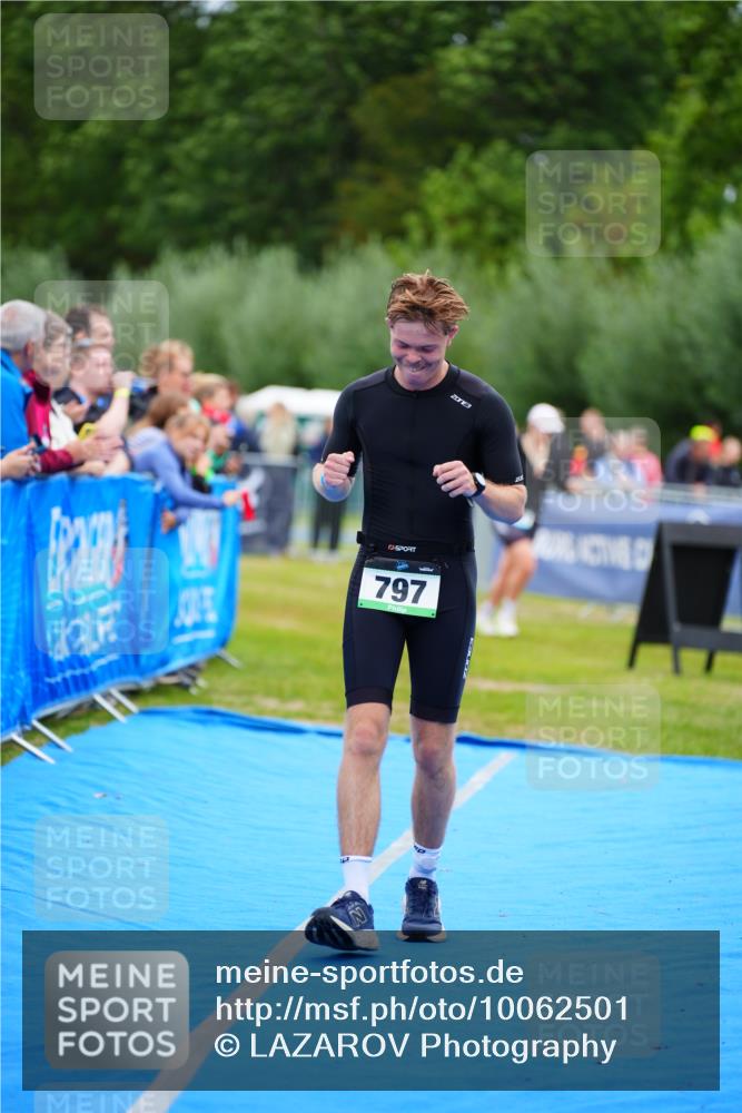 30.08.2026 - Elbe Triathlon Hamburg LAZAROV Photography http://msf.ph/oto/10062501 30.08.2026 11:49:00 Ziel 797 meine-sportfotos.de