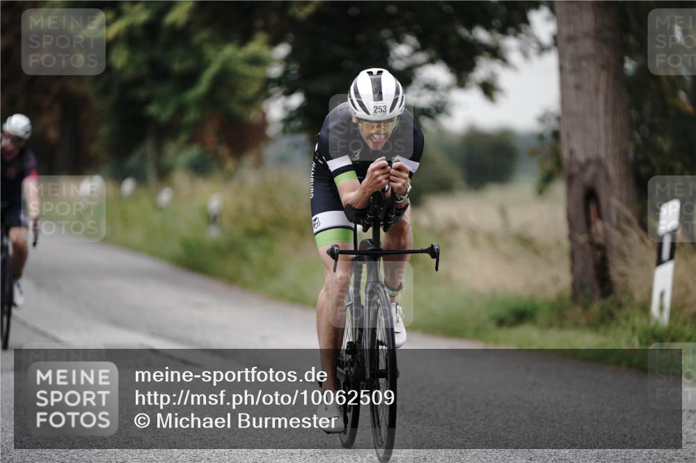 30.08.2026 - Elbe Triathlon Hamburg Michael Burmester http://msf.ph/oto/10062509 30.08.2026 09:00:15 Radfahren 253, 321, 375, 383 meine-sportfotos.de