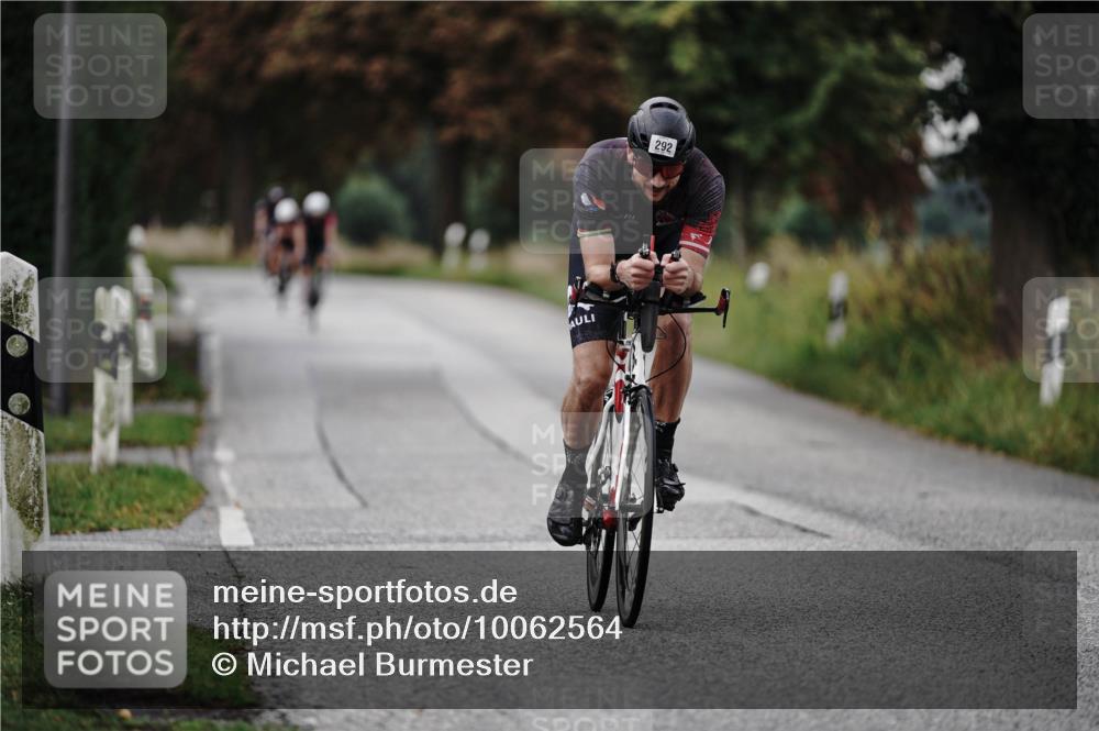 30.08.2026 - Elbe Triathlon Hamburg Michael Burmester http://msf.ph/oto/10062564 30.08.2026 09:00:44 Radfahren 292, 343, 391, 393 meine-sportfotos.de