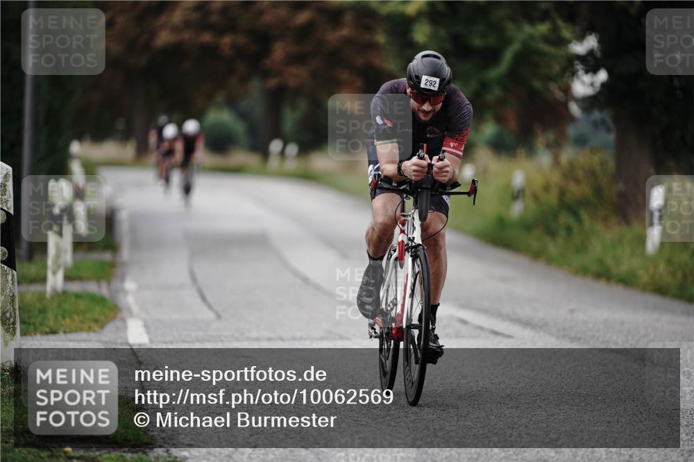 30.08.2026 - Elbe Triathlon Hamburg Michael Burmester http://msf.ph/oto/10062569 30.08.2026 09:00:44 Radfahren 292, 343, 391, 393 meine-sportfotos.de