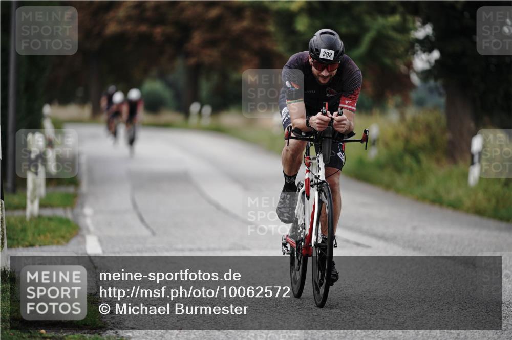 30.08.2026 - Elbe Triathlon Hamburg Michael Burmester http://msf.ph/oto/10062572 30.08.2026 09:00:44 Radfahren 292, 343, 391, 393 meine-sportfotos.de