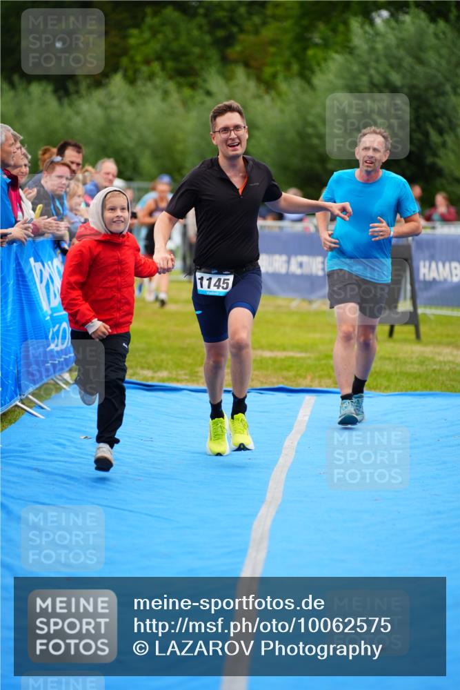 30.08.2026 - Elbe Triathlon Hamburg LAZAROV Photography http://msf.ph/oto/10062575 30.08.2026 11:49:29 Ziel 1145, 1252, 1363 meine-sportfotos.de