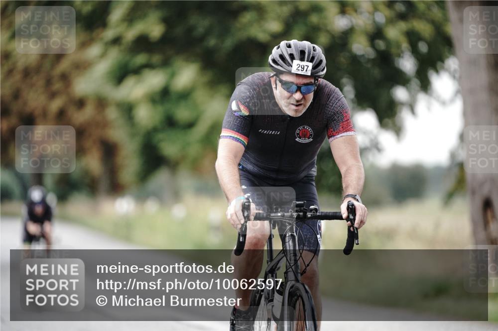 30.08.2026 - Elbe Triathlon Hamburg Michael Burmester http://msf.ph/oto/10062597 30.08.2026 09:00:54 Radfahren 297, 343, 384 meine-sportfotos.de