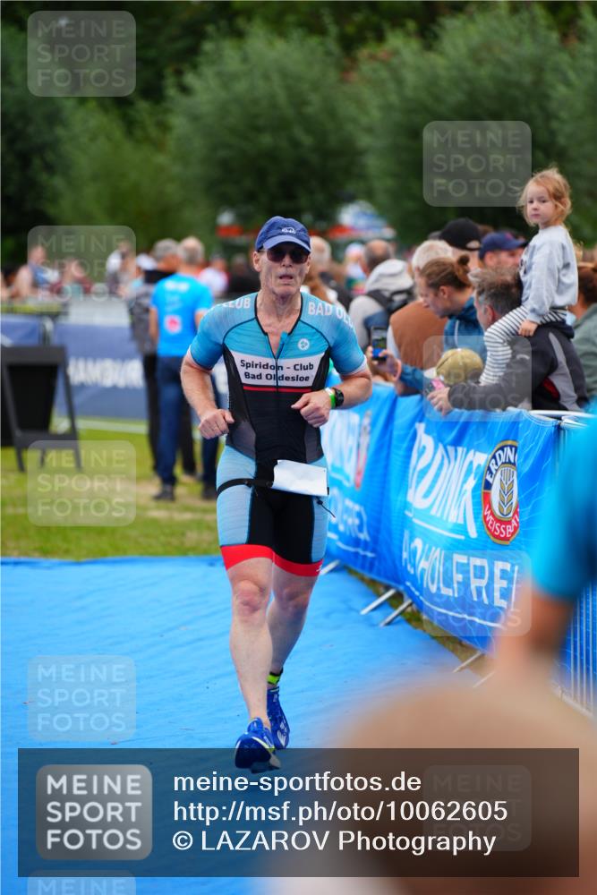 30.08.2026 - Elbe Triathlon Hamburg LAZAROV Photography http://msf.ph/oto/10062605 30.08.2026 11:49:36 Ziel 1363 meine-sportfotos.de