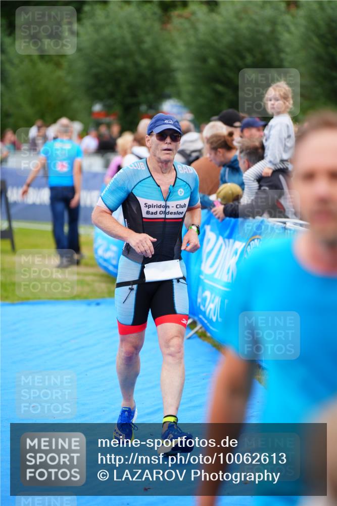 30.08.2026 - Elbe Triathlon Hamburg LAZAROV Photography http://msf.ph/oto/10062613 30.08.2026 11:49:37 Ziel 939, 1363, 1412 meine-sportfotos.de
