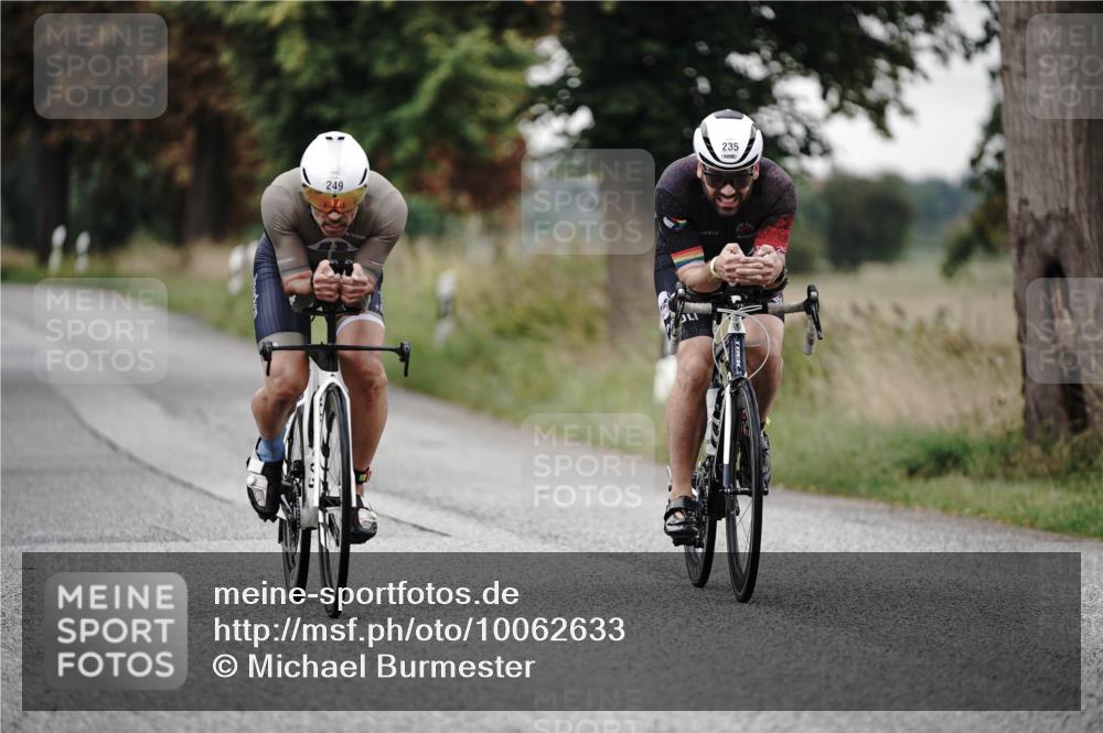 30.08.2026 - Elbe Triathlon Hamburg Michael Burmester http://msf.ph/oto/10062633 30.08.2026 09:01:17 Radfahren 235, 249, 305, 369 meine-sportfotos.de