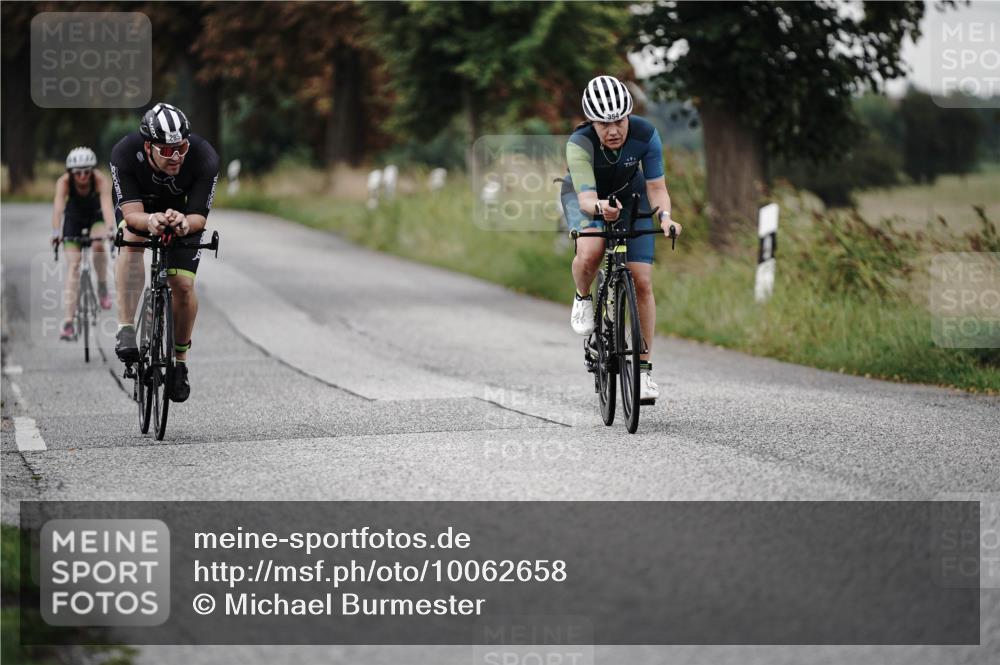 30.08.2026 - Elbe Triathlon Hamburg Michael Burmester http://msf.ph/oto/10062658 30.08.2026 09:01:27 Radfahren 285, 305, 327, 353, 354 meine-sportfotos.de