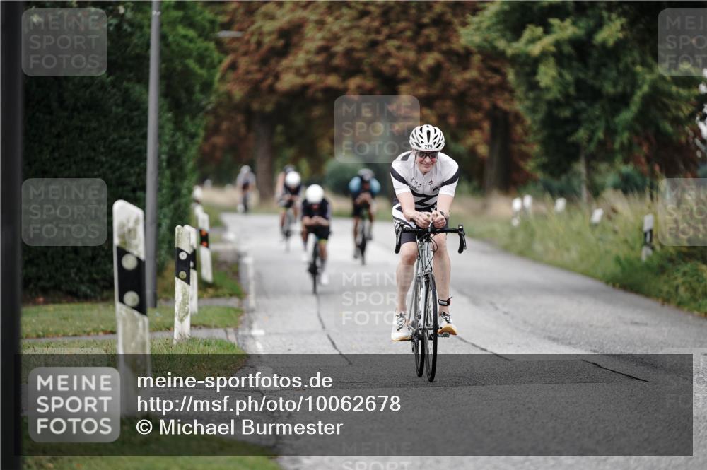 30.08.2026 - Elbe Triathlon Hamburg Michael Burmester http://msf.ph/oto/10062678 30.08.2026 09:01:39 Radfahren 211, 279, 376, 379, 386 meine-sportfotos.de
