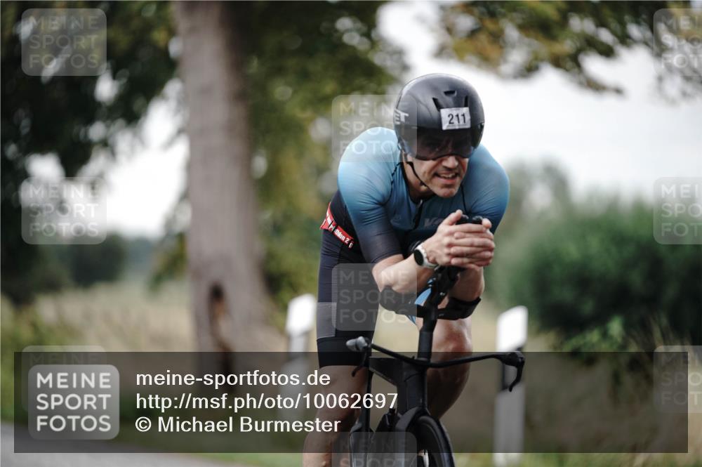 30.08.2026 - Elbe Triathlon Hamburg Michael Burmester http://msf.ph/oto/10062697 30.08.2026 09:01:44 Radfahren 211, 376, 379, 386 meine-sportfotos.de