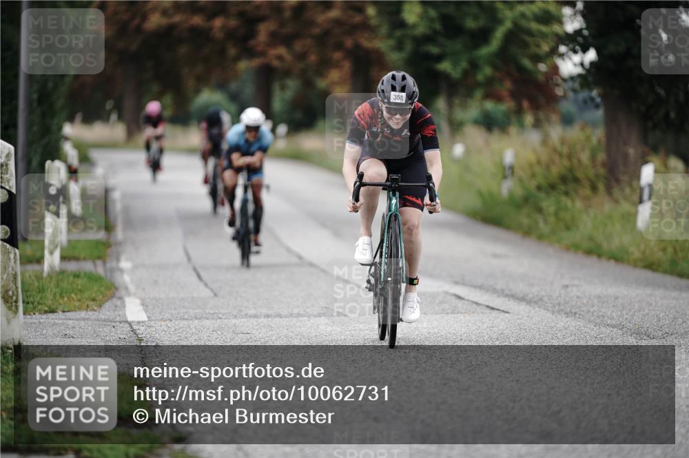 30.08.2026 - Elbe Triathlon Hamburg Michael Burmester http://msf.ph/oto/10062731 30.08.2026 09:01:55 Radfahren 212, 281, 319, 329, 358 meine-sportfotos.de