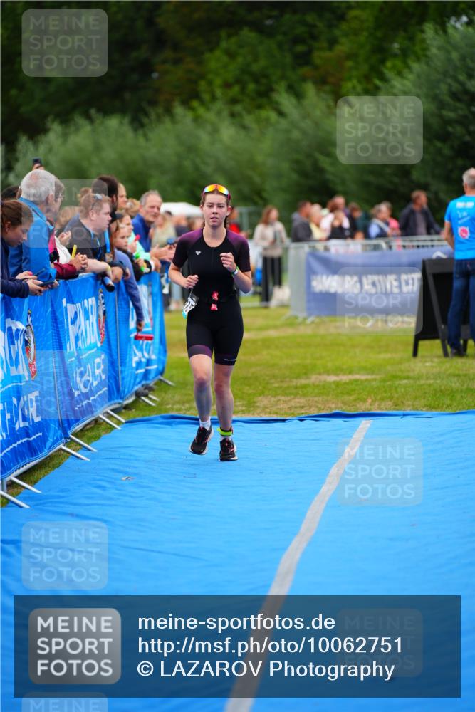 30.08.2026 - Elbe Triathlon Hamburg LAZAROV Photography http://msf.ph/oto/10062751 30.08.2026 11:50:13 Ziel 1415 meine-sportfotos.de