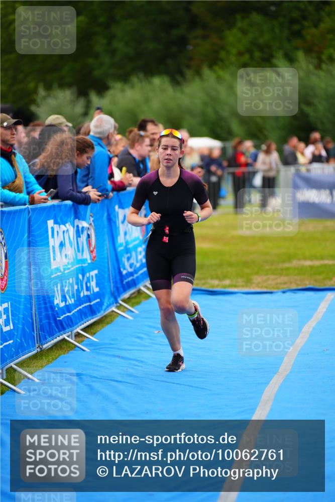 30.08.2026 - Elbe Triathlon Hamburg LAZAROV Photography http://msf.ph/oto/10062761 30.08.2026 11:50:14 Ziel 1415 meine-sportfotos.de