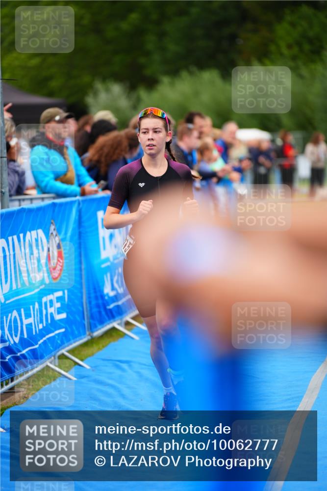 30.08.2026 - Elbe Triathlon Hamburg LAZAROV Photography http://msf.ph/oto/10062777 30.08.2026 11:50:14 Ziel 1415 meine-sportfotos.de