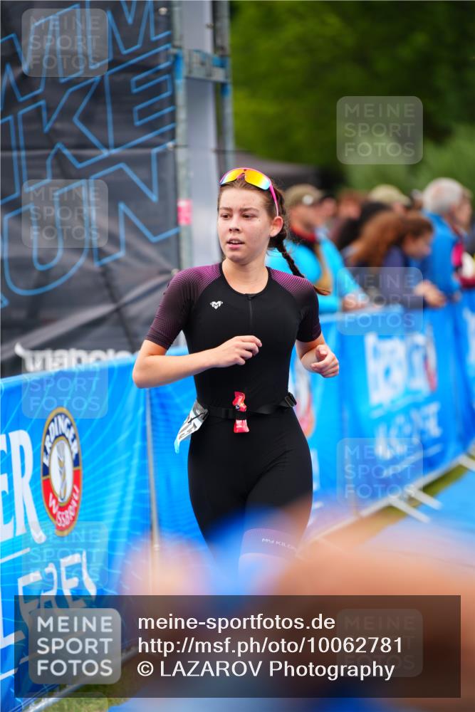 30.08.2026 - Elbe Triathlon Hamburg LAZAROV Photography http://msf.ph/oto/10062781 30.08.2026 11:50:15 Ziel 1415 meine-sportfotos.de