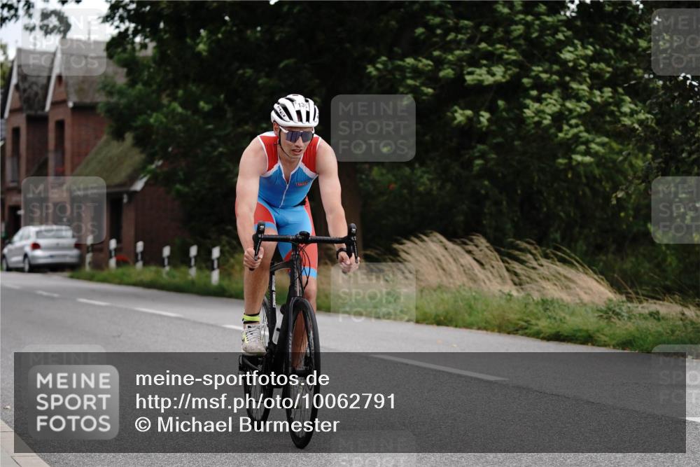 30.08.2026 - Elbe Triathlon Hamburg Michael Burmester http://msf.ph/oto/10062791 30.08.2026 14:56:17 Radfahren  meine-sportfotos.de