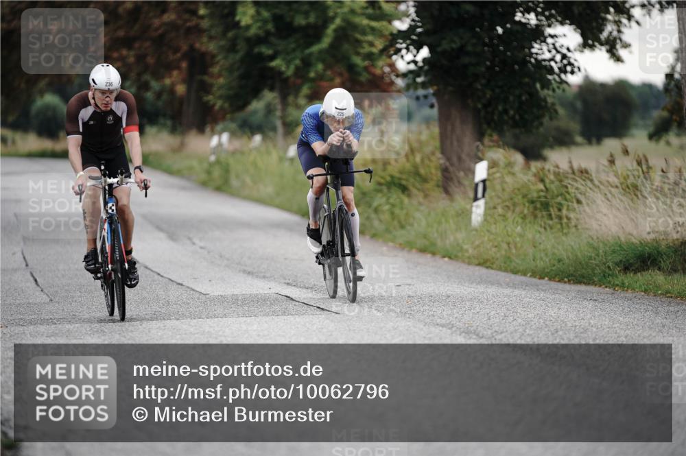 30.08.2026 - Elbe Triathlon Hamburg Michael Burmester http://msf.ph/oto/10062796 30.08.2026 09:02:45 Radfahren 225, 236 meine-sportfotos.de