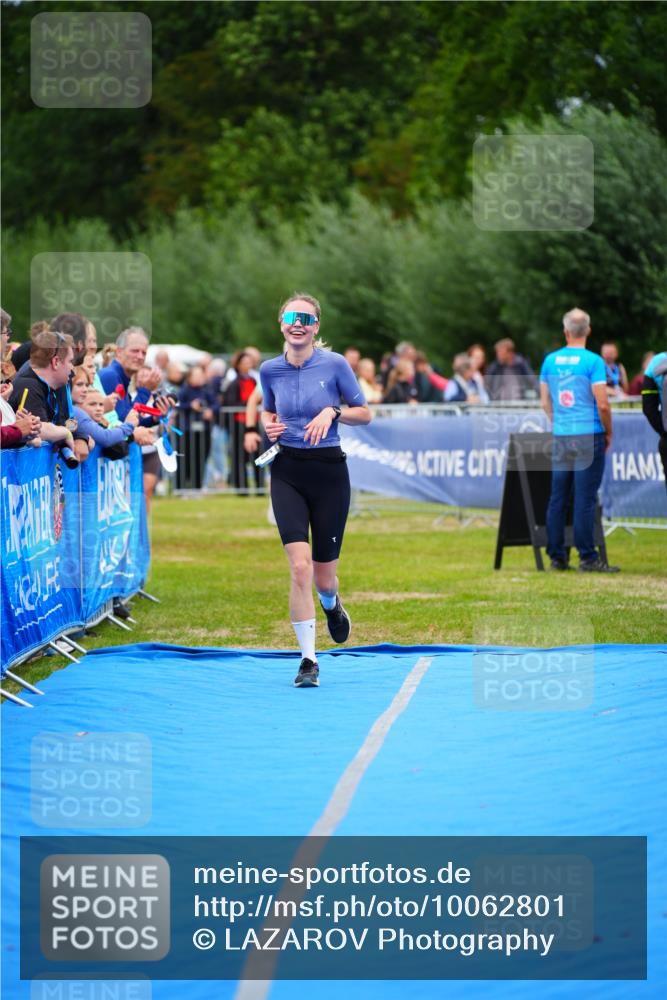30.08.2026 - Elbe Triathlon Hamburg LAZAROV Photography http://msf.ph/oto/10062801 30.08.2026 11:50:23 Ziel 855, 912, 1282 meine-sportfotos.de