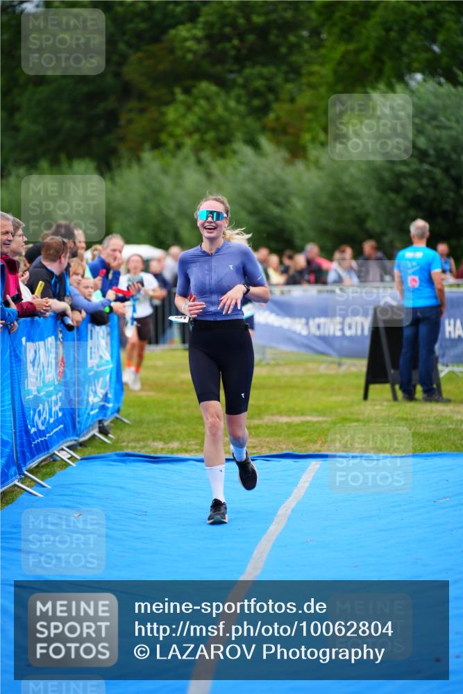 30.08.2026 - Elbe Triathlon Hamburg LAZAROV Photography http://msf.ph/oto/10062804 30.08.2026 11:50:24 Ziel 855, 912, 1282 meine-sportfotos.de