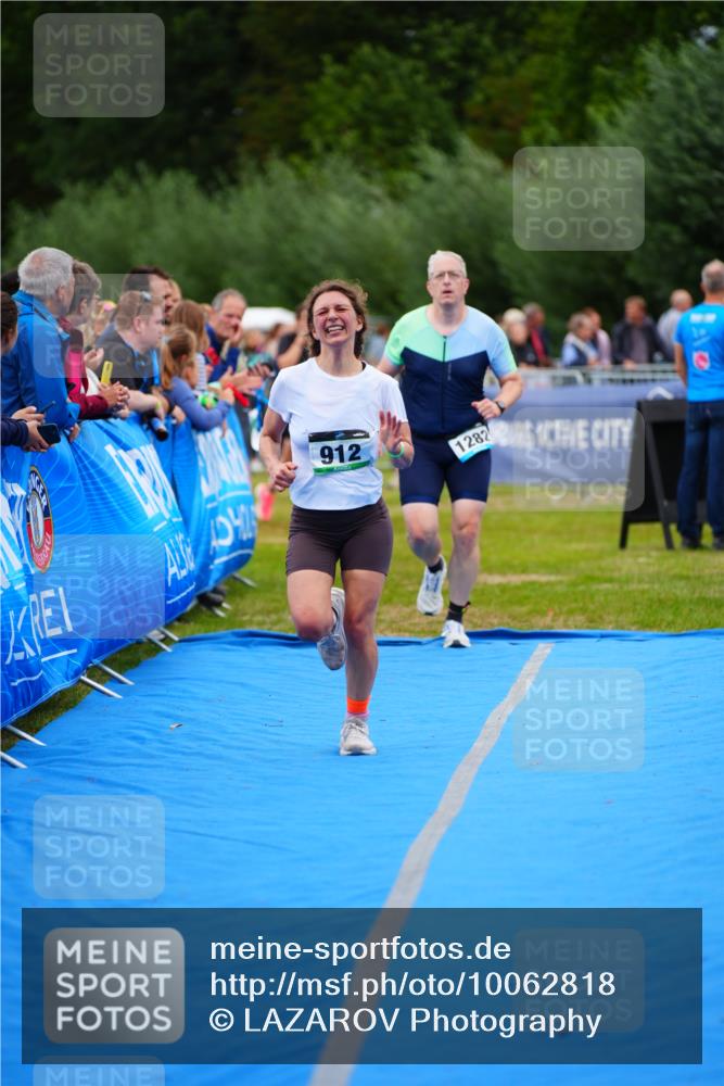 30.08.2026 - Elbe Triathlon Hamburg LAZAROV Photography http://msf.ph/oto/10062818 30.08.2026 11:50:27 Ziel 855, 912, 958, 1282 meine-sportfotos.de