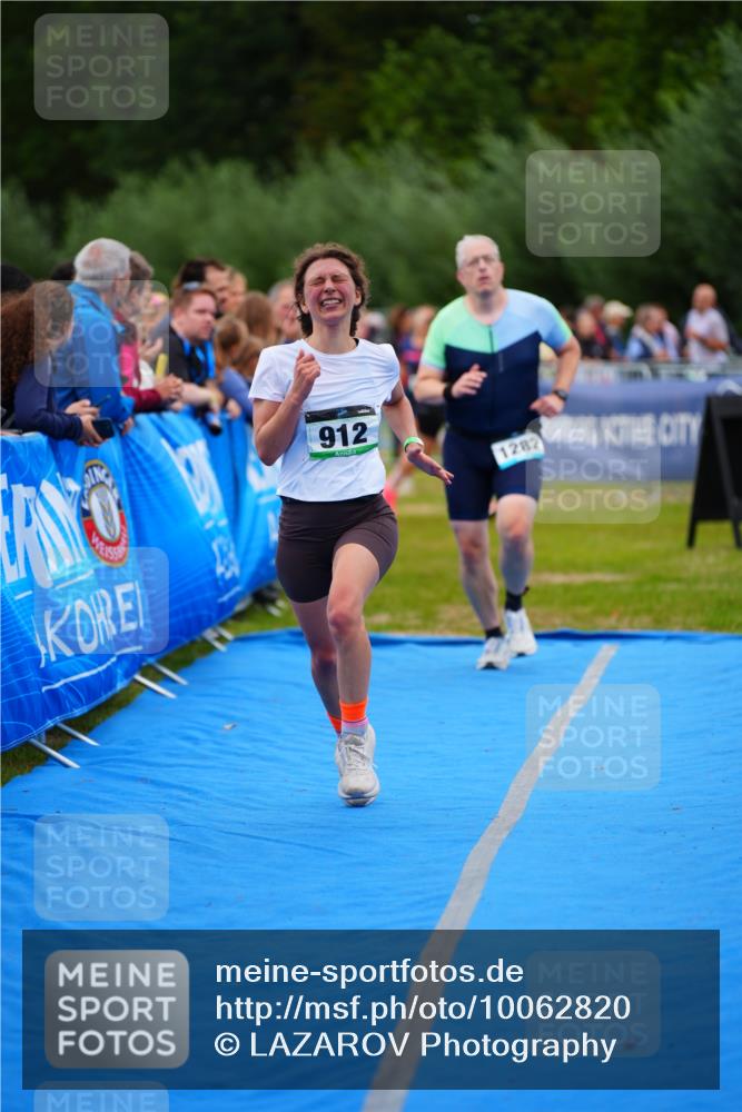 30.08.2026 - Elbe Triathlon Hamburg LAZAROV Photography http://msf.ph/oto/10062820 30.08.2026 11:50:28 Ziel 855, 912, 958, 1282 meine-sportfotos.de