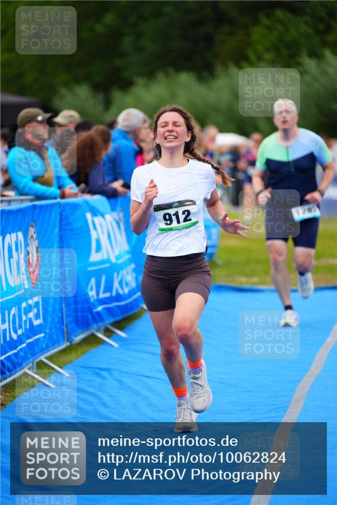 30.08.2026 - Elbe Triathlon Hamburg LAZAROV Photography http://msf.ph/oto/10062824 30.08.2026 11:50:28 Ziel 855, 912, 958, 1282 meine-sportfotos.de