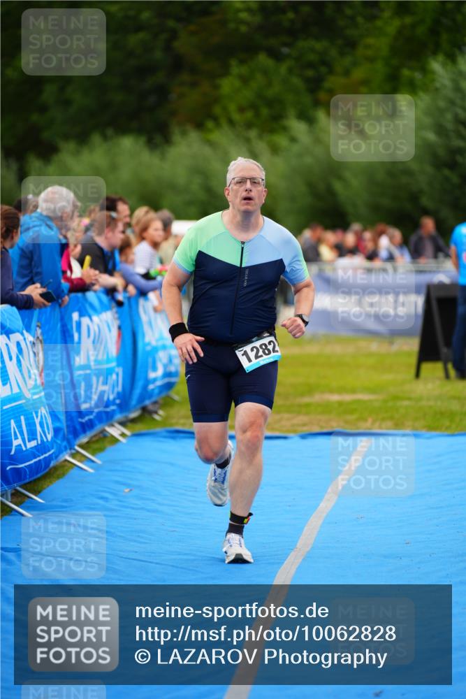 30.08.2026 - Elbe Triathlon Hamburg LAZAROV Photography http://msf.ph/oto/10062828 30.08.2026 11:50:29 Ziel 686, 855, 912, 958, 1282 meine-sportfotos.de