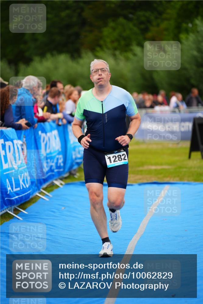 30.08.2026 - Elbe Triathlon Hamburg LAZAROV Photography http://msf.ph/oto/10062829 30.08.2026 11:50:30 Ziel 686, 912, 958, 1282 meine-sportfotos.de