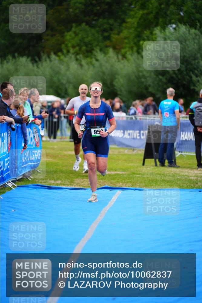 30.08.2026 - Elbe Triathlon Hamburg LAZAROV Photography http://msf.ph/oto/10062837 30.08.2026 11:50:34 Ziel 686, 958 meine-sportfotos.de