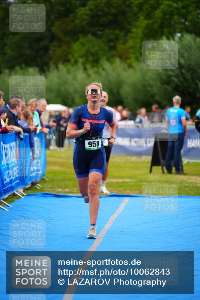 30.08.2026 - Elbe Triathlon Hamburg LAZAROV Photography http://msf.ph/oto/10062843 30.08.2026 11:50:35 Ziel 686, 958 meine-sportfotos.de