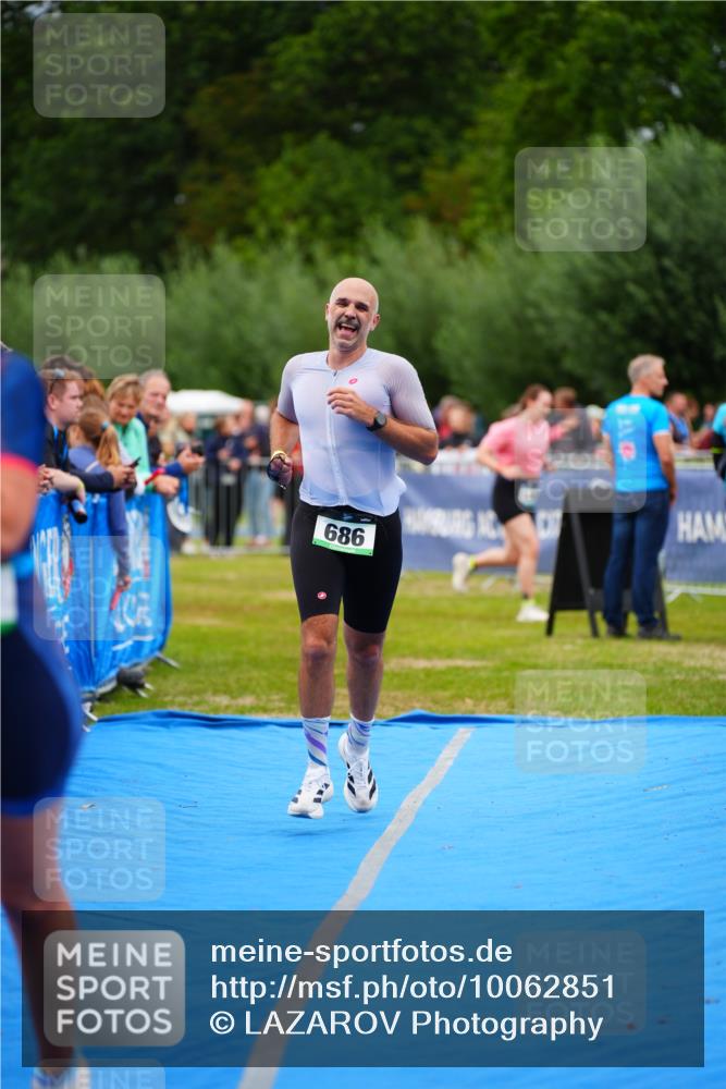 30.08.2026 - Elbe Triathlon Hamburg LAZAROV Photography http://msf.ph/oto/10062851 30.08.2026 11:50:37 Ziel 686, 958 meine-sportfotos.de