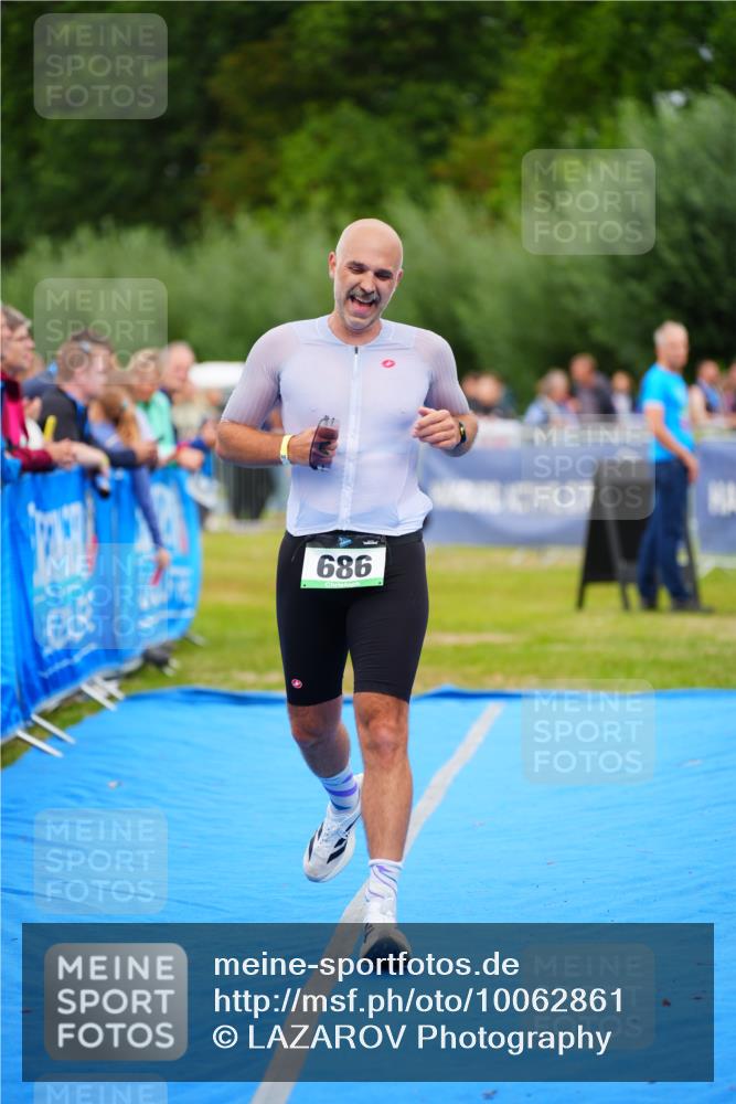 30.08.2026 - Elbe Triathlon Hamburg LAZAROV Photography http://msf.ph/oto/10062861 30.08.2026 11:50:38 Ziel 686, 958 meine-sportfotos.de
