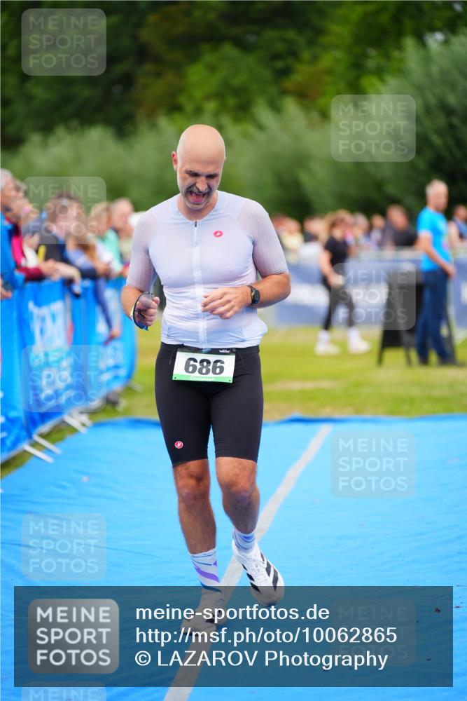 30.08.2026 - Elbe Triathlon Hamburg LAZAROV Photography http://msf.ph/oto/10062865 30.08.2026 11:50:39 Ziel 686, 958 meine-sportfotos.de