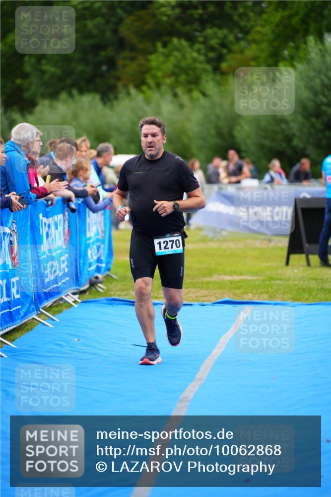 30.08.2026 - Elbe Triathlon Hamburg LAZAROV Photography http://msf.ph/oto/10062868 30.08.2026 11:50:51 Ziel 1270 meine-sportfotos.de