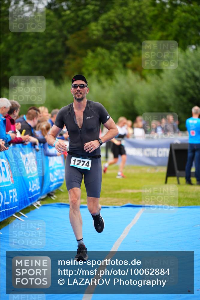 30.08.2026 - Elbe Triathlon Hamburg LAZAROV Photography http://msf.ph/oto/10062884 30.08.2026 11:51:02 Ziel 833, 1274, 1293 meine-sportfotos.de