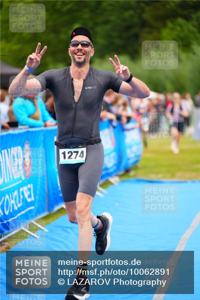 30.08.2026 - Elbe Triathlon Hamburg LAZAROV Photography http://msf.ph/oto/10062891 30.08.2026 11:51:03 Ziel 833, 1274, 1293 meine-sportfotos.de