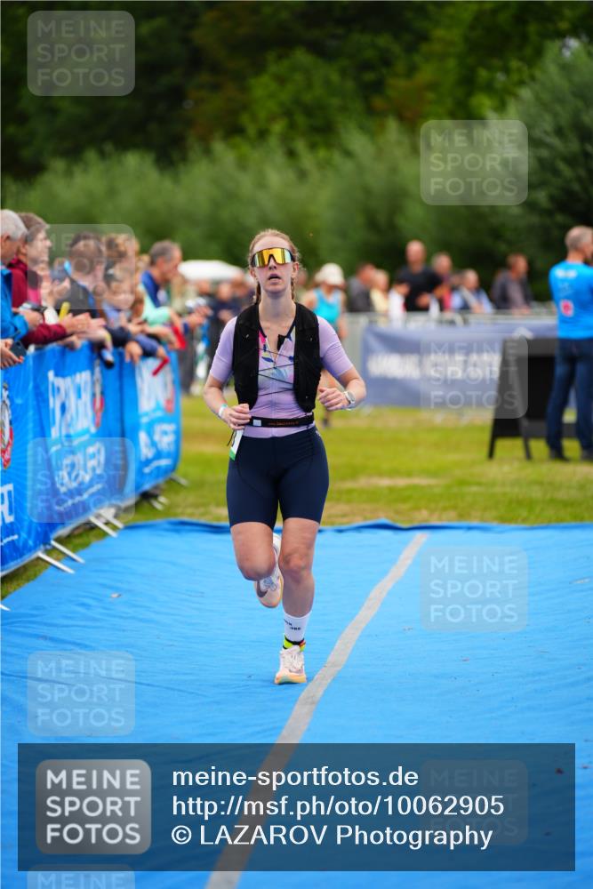 30.08.2026 - Elbe Triathlon Hamburg LAZAROV Photography http://msf.ph/oto/10062905 30.08.2026 11:51:08 Ziel 833, 1293 meine-sportfotos.de