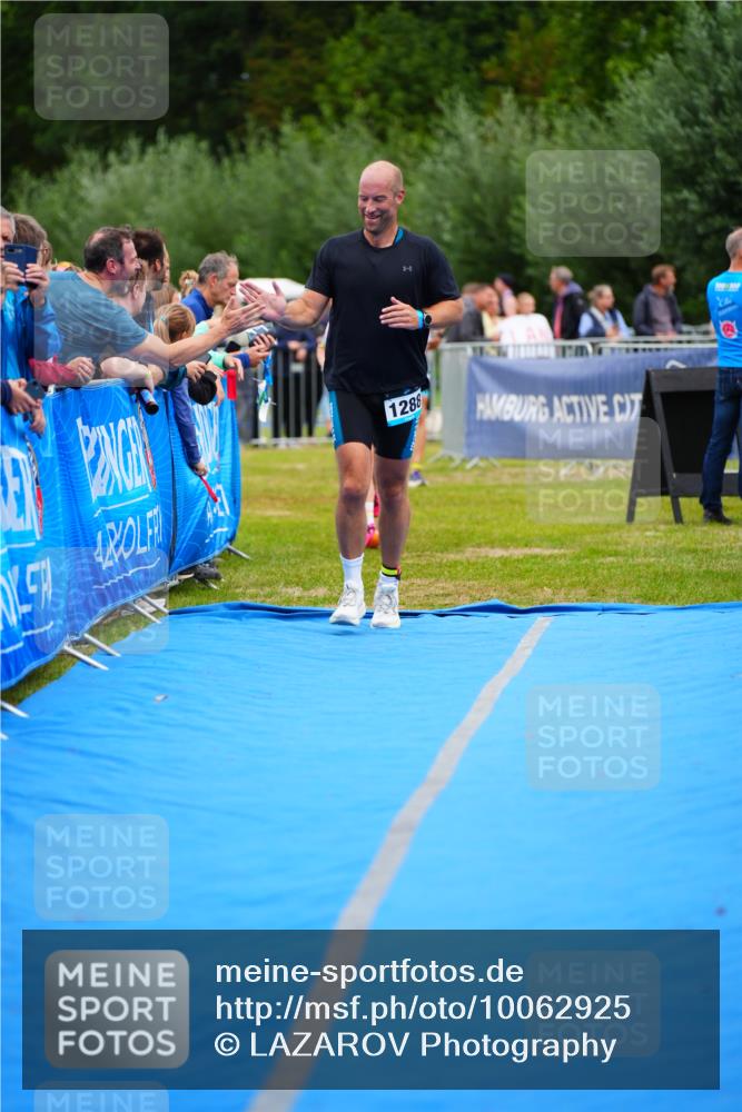 30.08.2026 - Elbe Triathlon Hamburg LAZAROV Photography http://msf.ph/oto/10062925 30.08.2026 11:51:17 Ziel 944, 1288 meine-sportfotos.de