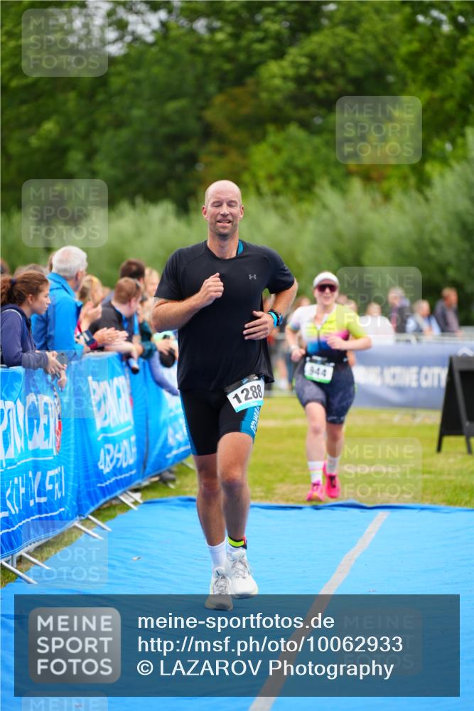 30.08.2026 - Elbe Triathlon Hamburg LAZAROV Photography http://msf.ph/oto/10062933 30.08.2026 11:51:19 Ziel 944, 1288 meine-sportfotos.de