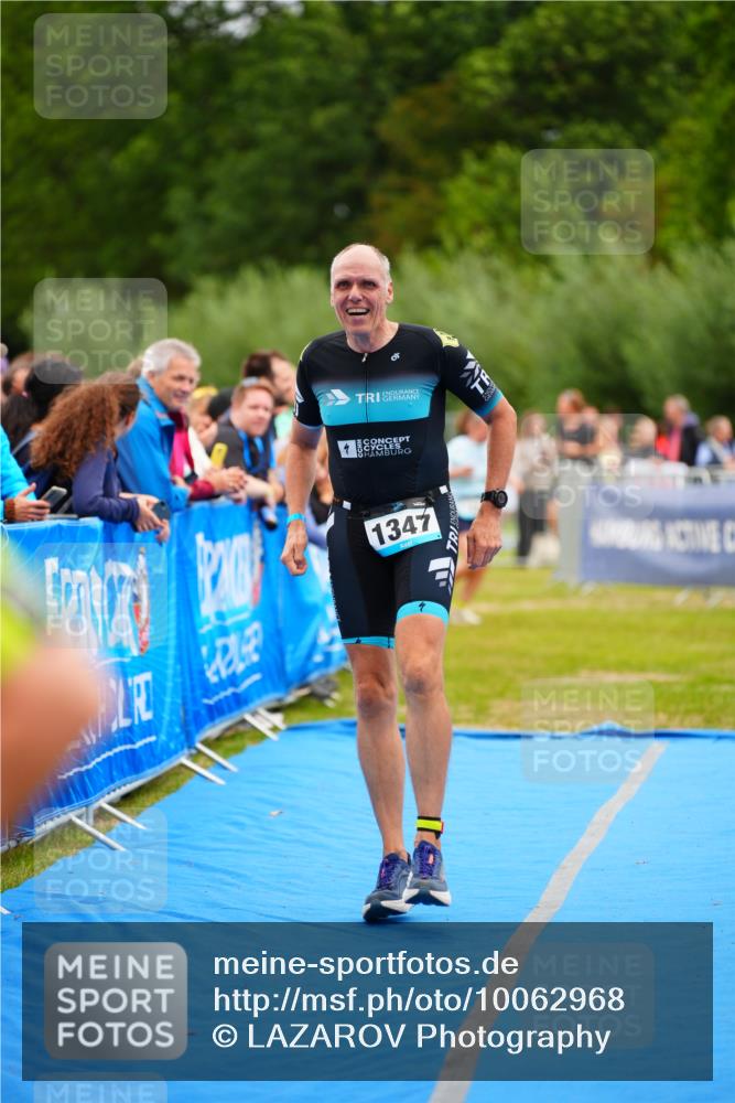 30.08.2026 - Elbe Triathlon Hamburg LAZAROV Photography http://msf.ph/oto/10062968 30.08.2026 11:51:27 Ziel 1347 meine-sportfotos.de
