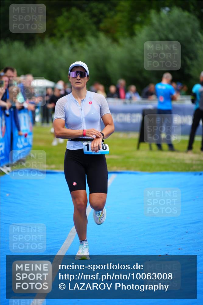 30.08.2026 - Elbe Triathlon Hamburg LAZAROV Photography http://msf.ph/oto/10063008 30.08.2026 11:51:46 Ziel 932, 1332, 1516 meine-sportfotos.de