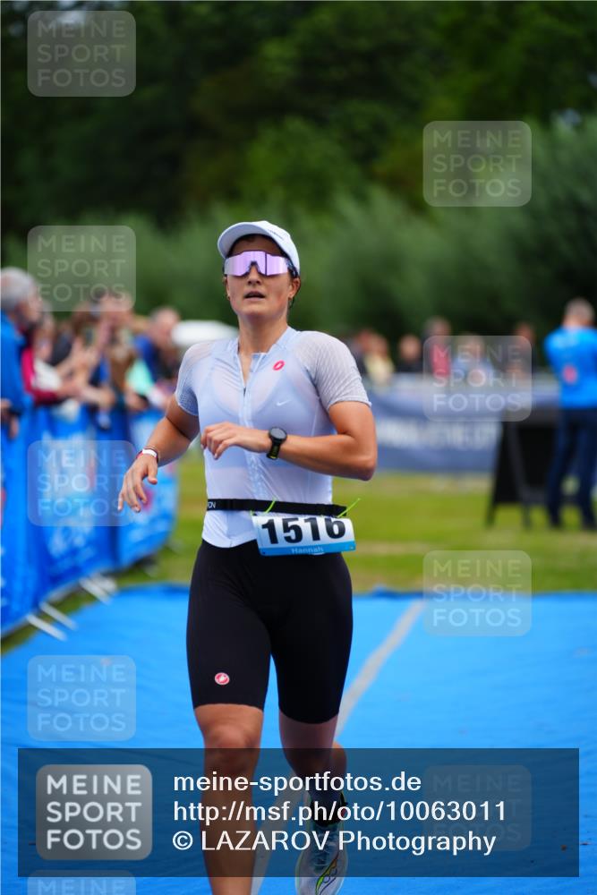 30.08.2026 - Elbe Triathlon Hamburg LAZAROV Photography http://msf.ph/oto/10063011 30.08.2026 11:51:46 Ziel 932, 1332, 1516 meine-sportfotos.de