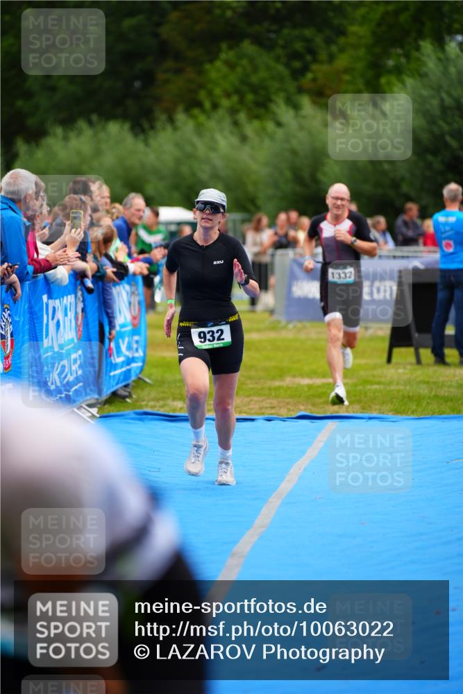 30.08.2026 - Elbe Triathlon Hamburg LAZAROV Photography http://msf.ph/oto/10063022 30.08.2026 11:51:50 Ziel 822, 932, 1262, 1332 meine-sportfotos.de