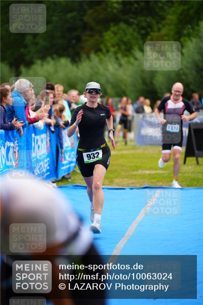 30.08.2026 - Elbe Triathlon Hamburg LAZAROV Photography http://msf.ph/oto/10063024 30.08.2026 11:51:50 Ziel 822, 932, 1262, 1332 meine-sportfotos.de