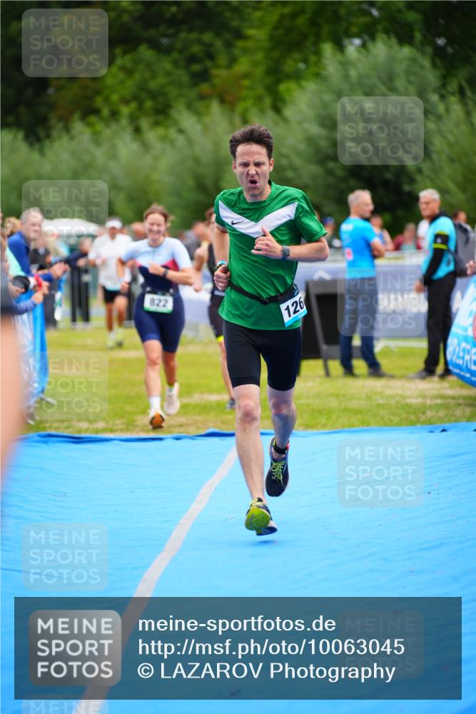 30.08.2026 - Elbe Triathlon Hamburg LAZAROV Photography http://msf.ph/oto/10063045 30.08.2026 11:51:56 Ziel 822, 980, 1262, 1281, 1332 meine-sportfotos.de