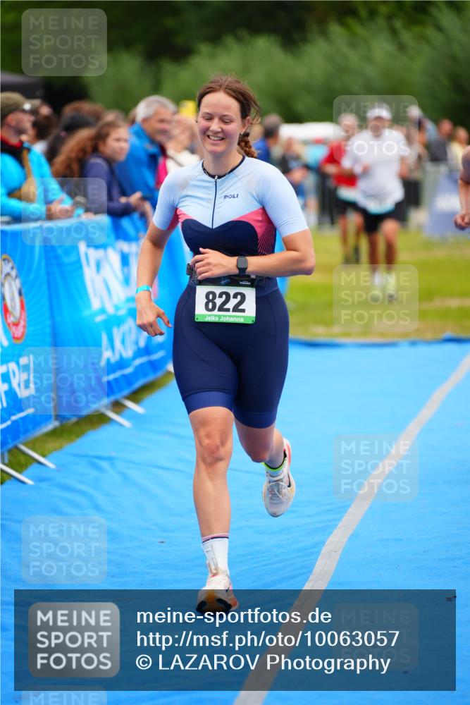 30.08.2026 - Elbe Triathlon Hamburg LAZAROV Photography http://msf.ph/oto/10063057 30.08.2026 11:52:00 Ziel 822, 980, 1262, 1281, 1331, 1455 meine-sportfotos.de