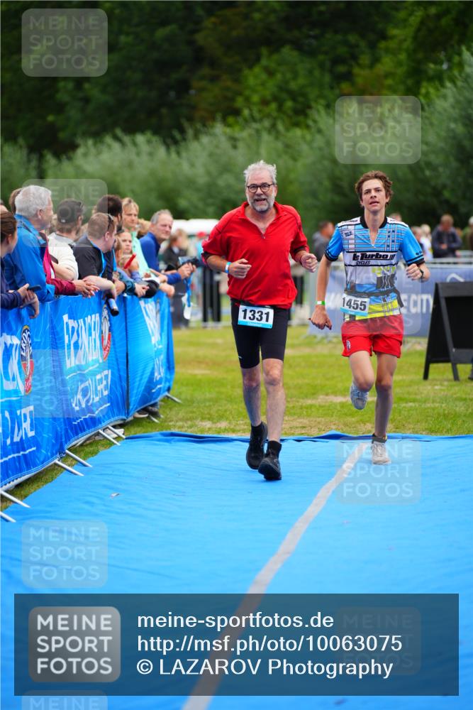 30.08.2026 - Elbe Triathlon Hamburg LAZAROV Photography http://msf.ph/oto/10063075 30.08.2026 11:52:05 Ziel 1281, 1331, 1455 meine-sportfotos.de